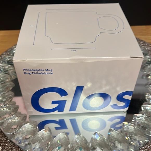 Glossier Philadelphia Exclusive Mug - Picture 4 of 4